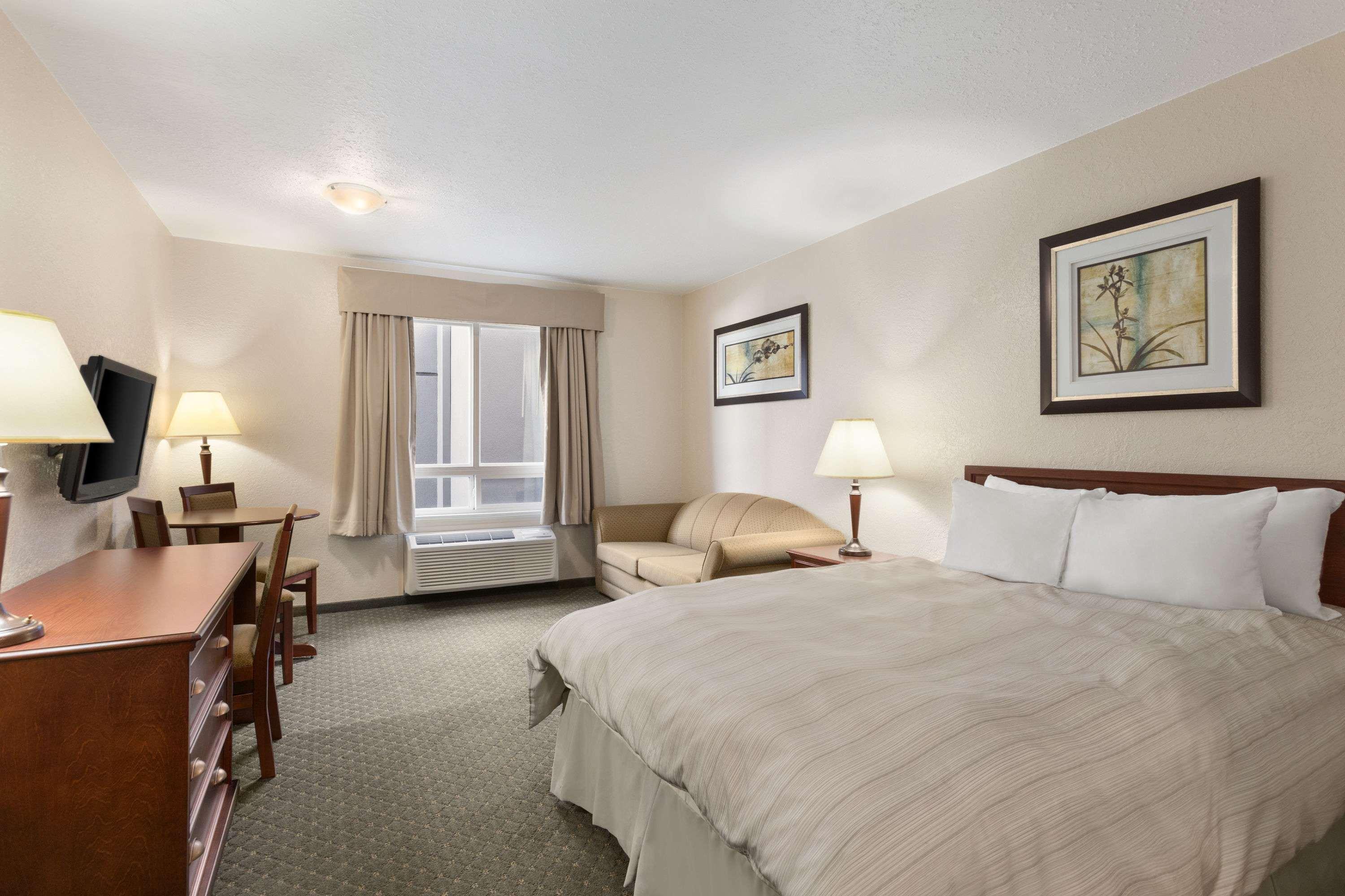 Days Inn & Suites By Wyndham Winkler Kültér fotó